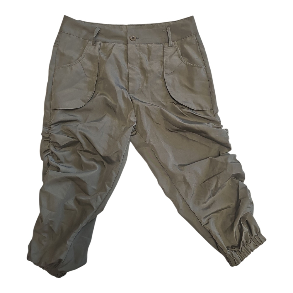 Woman's Olive Casual Capri